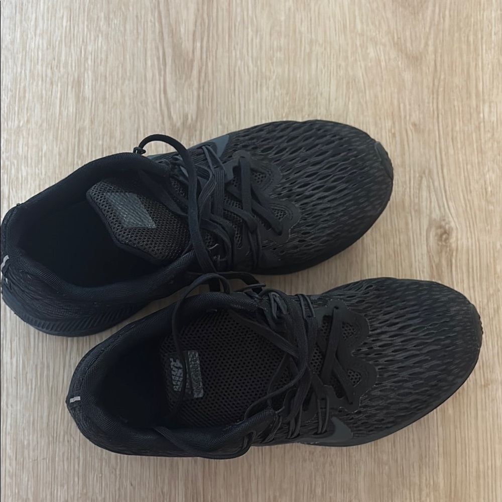 Nike Men's Black Running Shoes